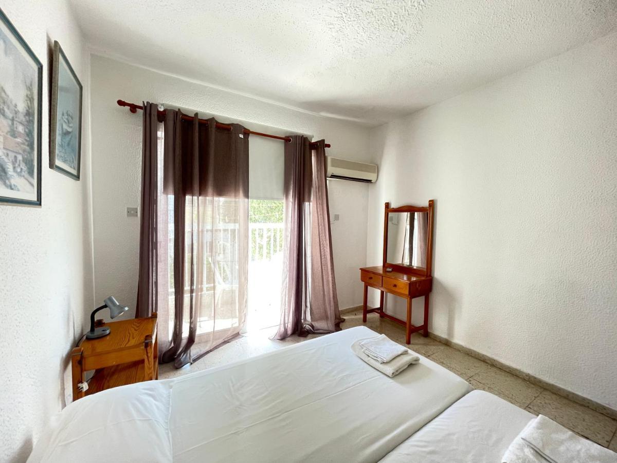 Dream Studio270M From The Beach Paphos Esterno foto